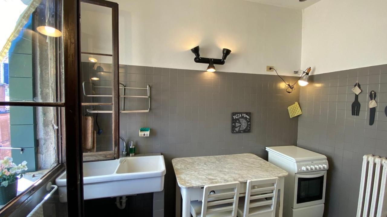 Ca' Romantica - Big Appartment At Accademia Venecia Exterior foto