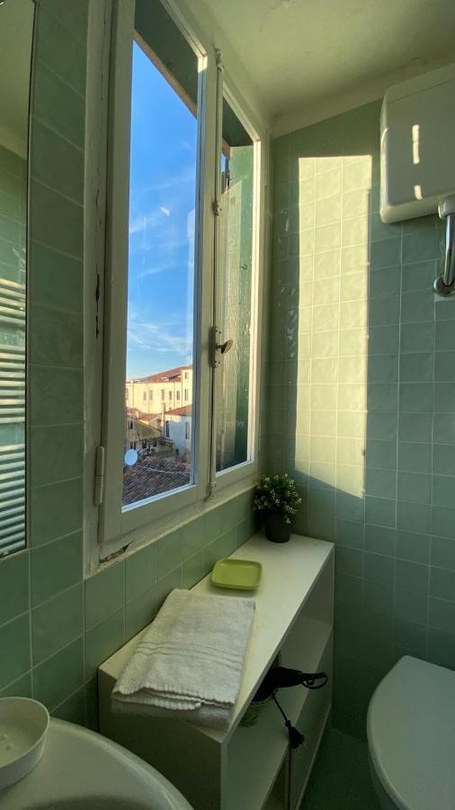 Ca' Romantica - Big Appartment At Accademia Venecia Exterior foto