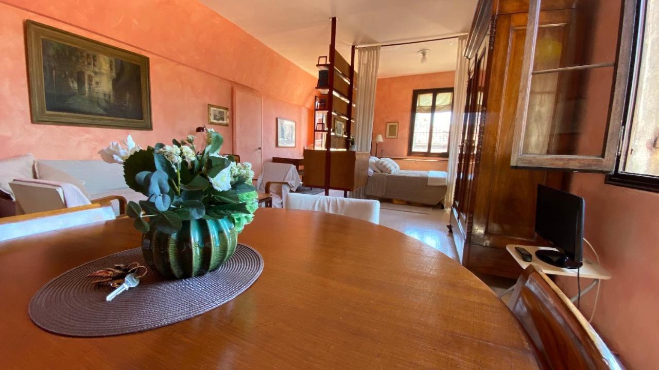 Ca' Romantica - Big Appartment At Accademia Venecia Exterior foto